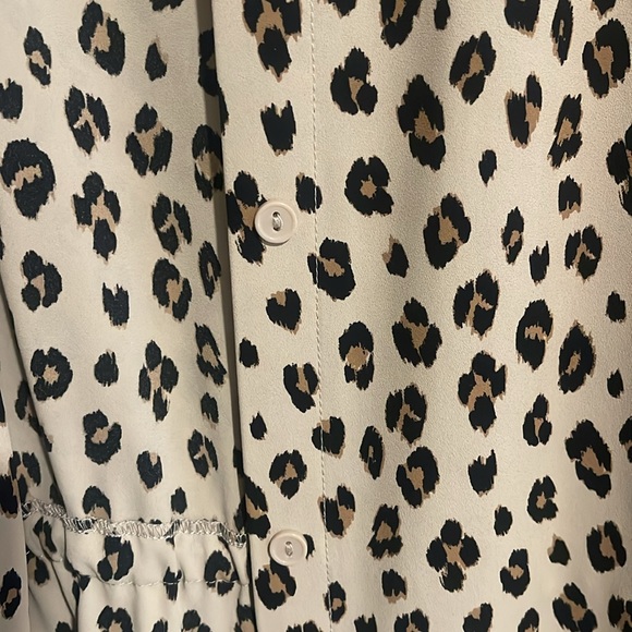 Chico’s Leopard Topper - Picture 7 of 7